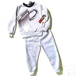 NWT! Boys Blk/Grey/Silv Crew Neck Jogging Suit Size 4 “Tough Gridiron”